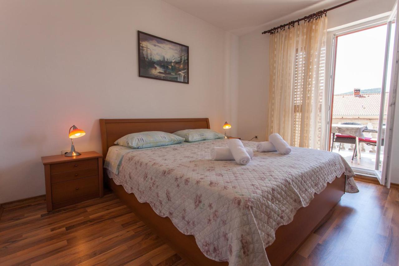 Apartman Budimir1 เซรส ภายนอก รูปภาพ