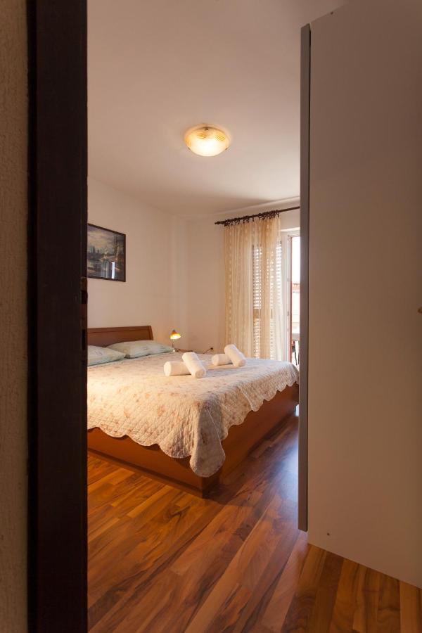 Apartman Budimir1 เซรส ภายนอก รูปภาพ