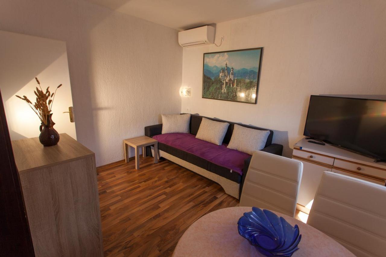 Apartman Budimir1 เซรส ภายนอก รูปภาพ