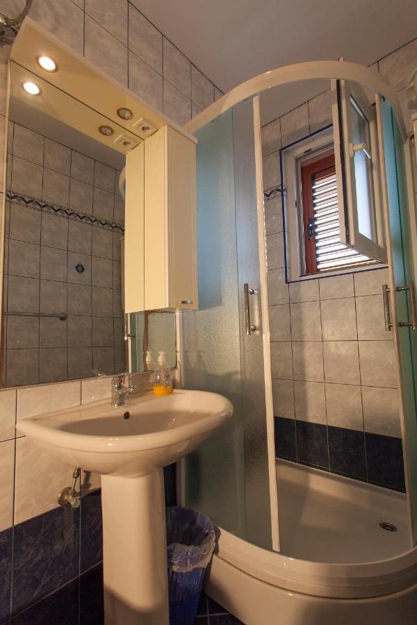 Apartman Budimir1 เซรส ภายนอก รูปภาพ